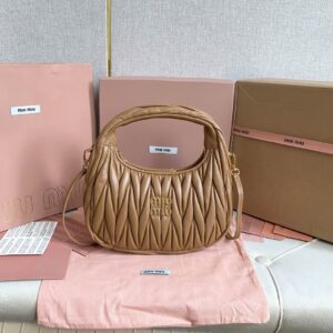 완더 마테라쎄 나파 가죽 호보 백