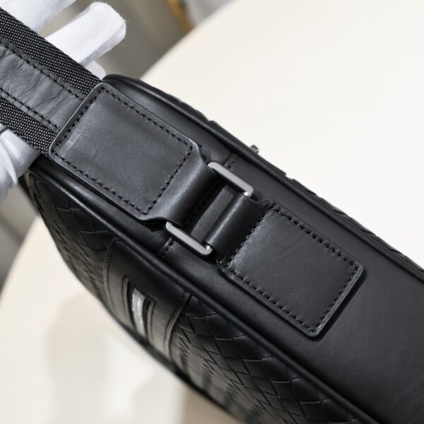 Crossbody Bags - Hình ảnh 6