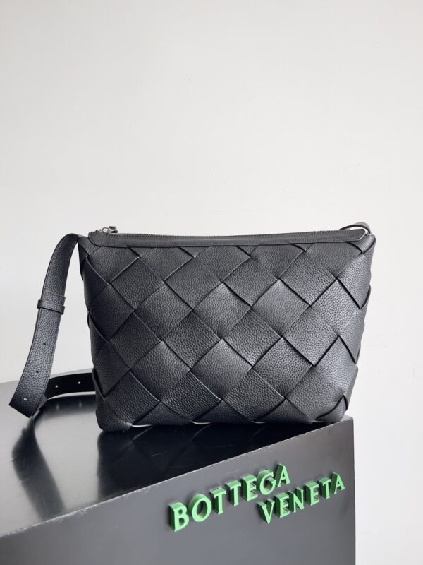 DIAGO HOBO BAG