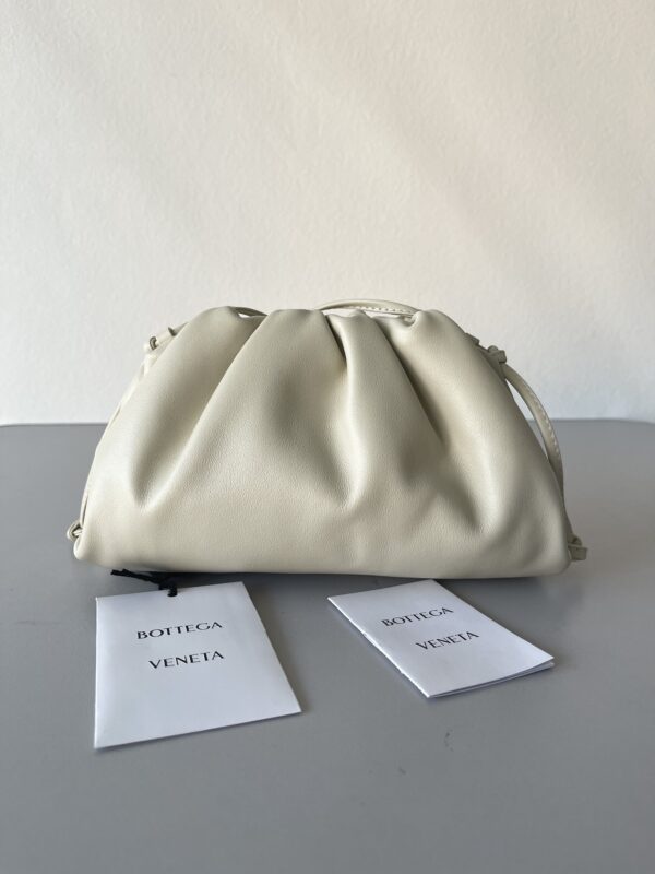 POUCH