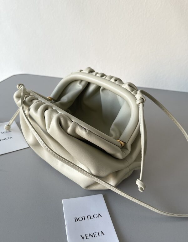 POUCH - Hình ảnh 3